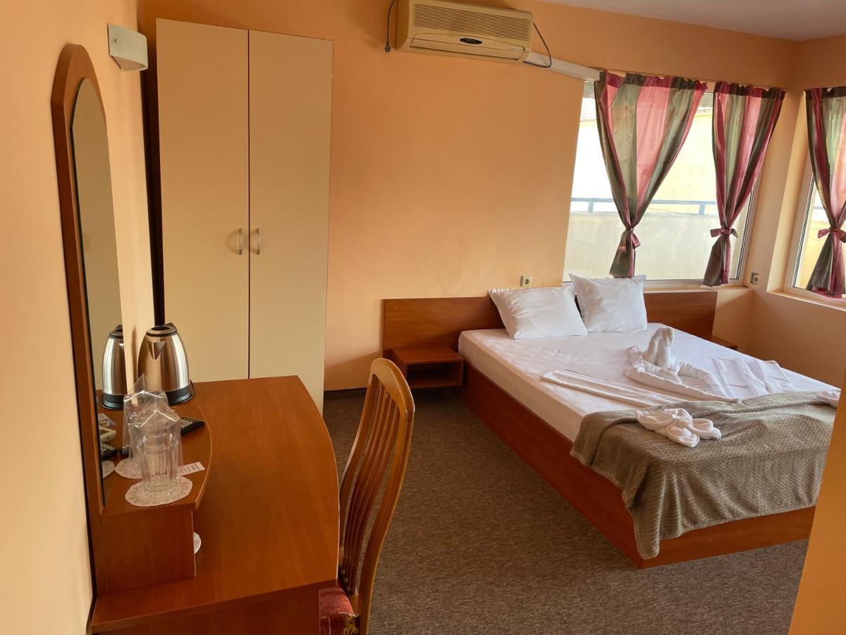 Sea Horse Hotel Burgas Exterior photo